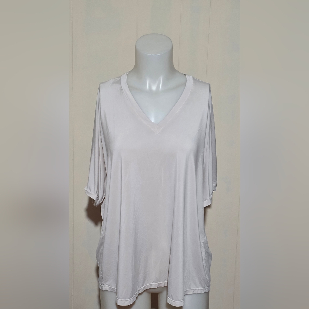Lola & Sophie Elegant White V-Neck Blouse